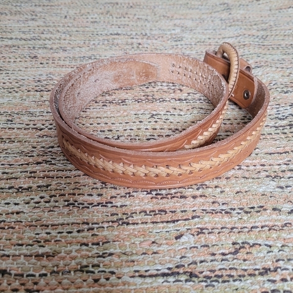 VINTAGE Leather Belt | size 34 - Picture 3 of 7